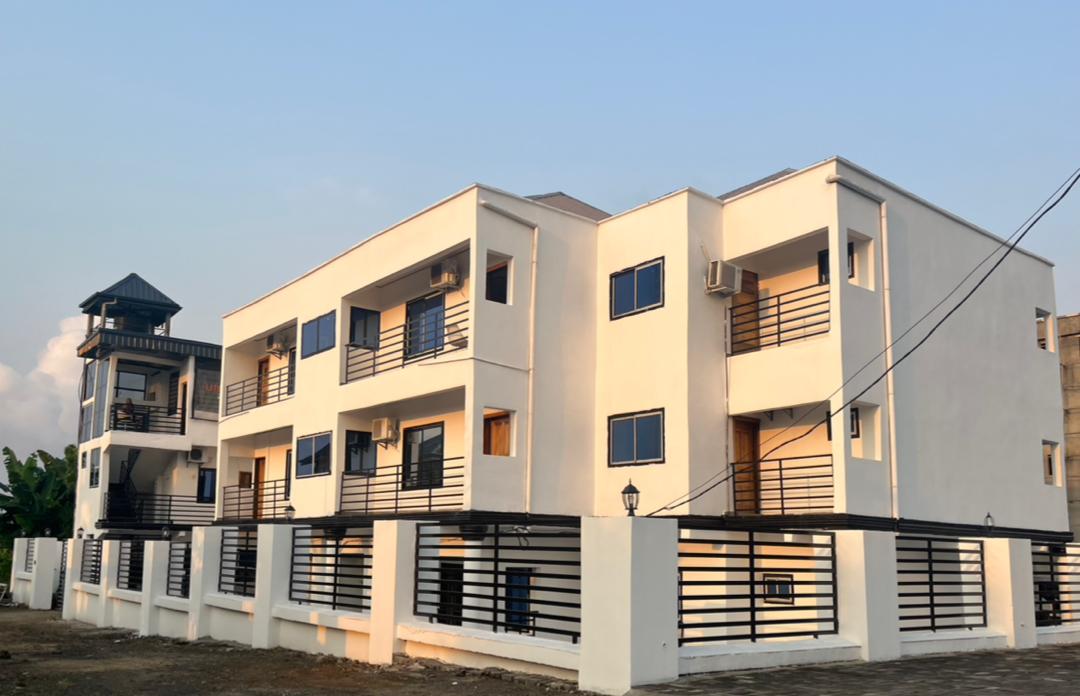 LITEHAUS FRUCHE 
    WHERE QUALITY MEETS CLASS
